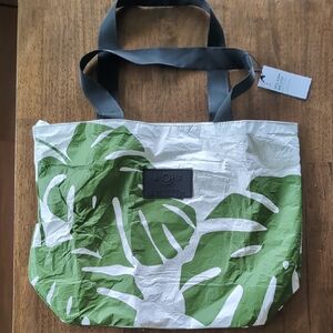 NWT ALOHA Collection Monstera Seaweed Green and White Tote